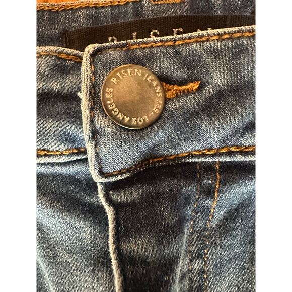 Risen Distressed Raw Hem Skinny Jeans Size 27/5 Medium Wash - Picture 5 of 11
